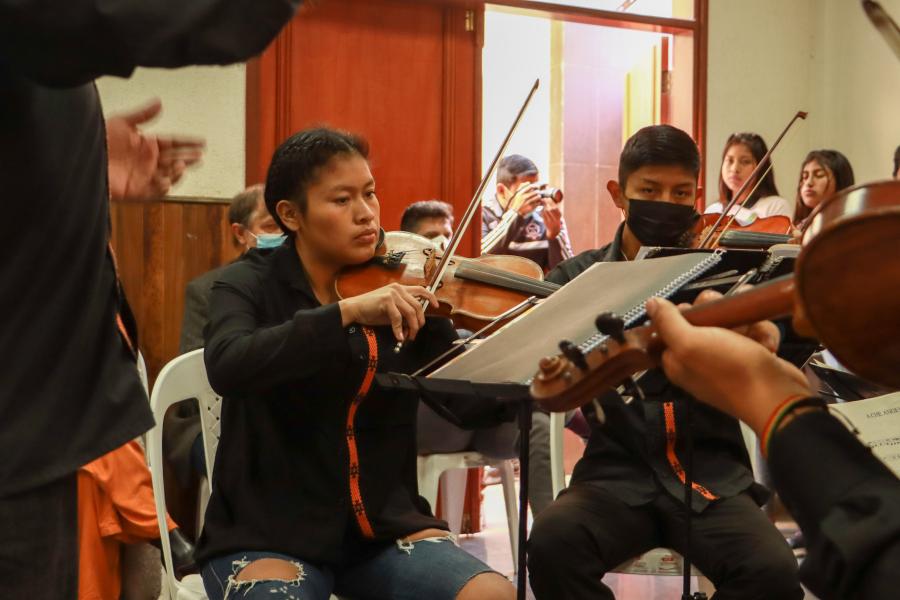 Orquesta de jóvenes en Bolivia